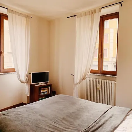 Zucchi Clinic - New Cozy - Fell The Centre *